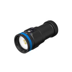 Torche Xtar D30 6000 Diving Flashlight Rechargeable avec Chargeur et Piles Inclus